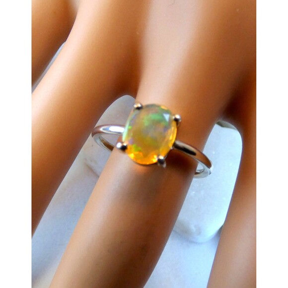 Stunning Natural Ethiopian Opal 2.5 Ct Sterling Silver Ring Sz 7.5 - Picture 4 of 7